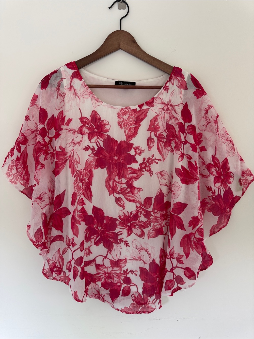 Flowy Pink Floral Women's Top - Picture 1 of 5